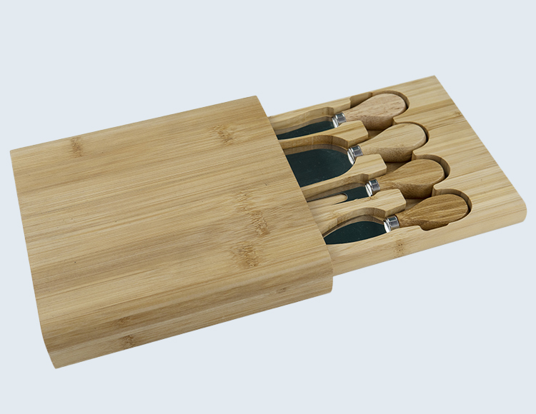 Multifunctional kitchen board